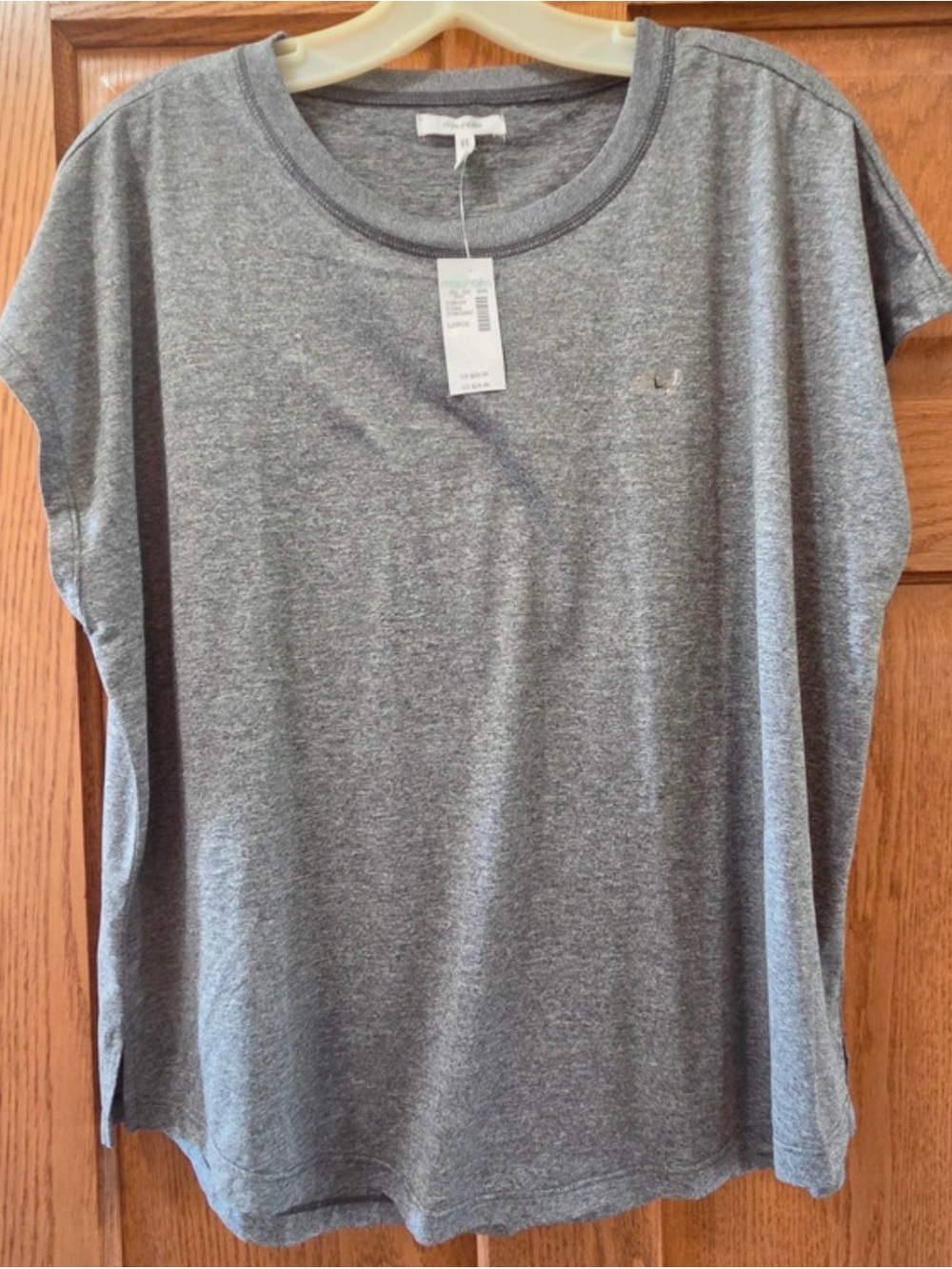 Maurice’s Gray t shirt large NWT